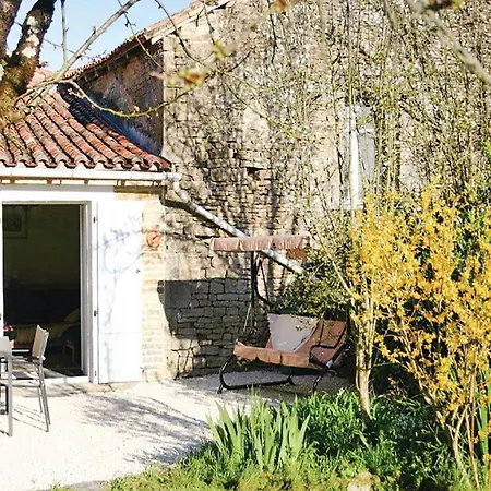 1 Bedroom Lovely In Naudouin Paizay-Naudouin-Embourie
