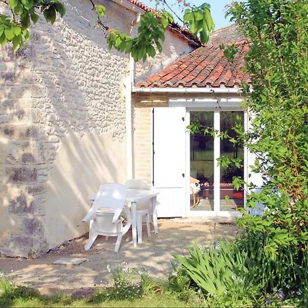 1 Bedroom Lovely In Naudouin
